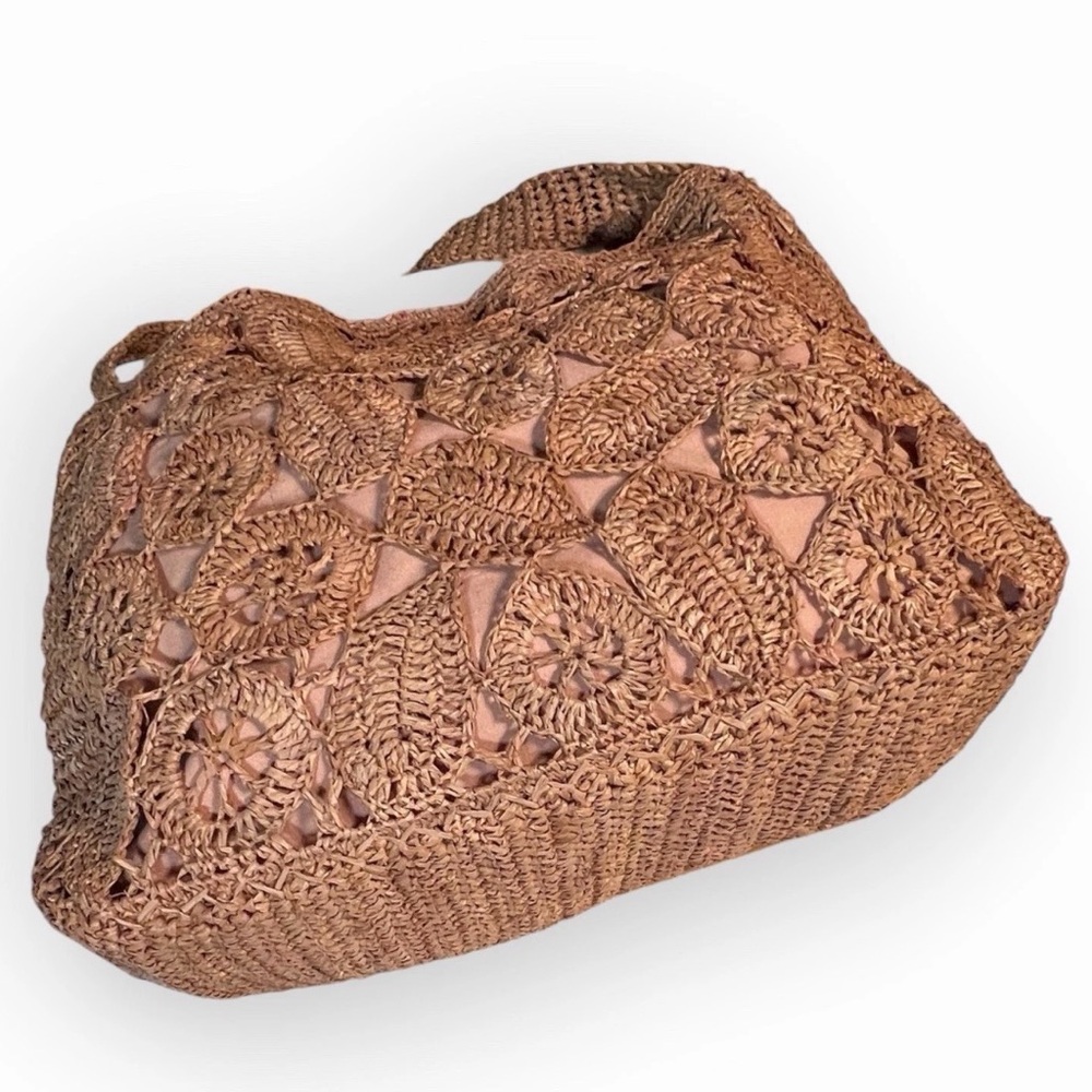 🌺Beautiful Floa Bella Handcrafted woven Tan Shoulder Bag🌺 - Picture 5 of 11